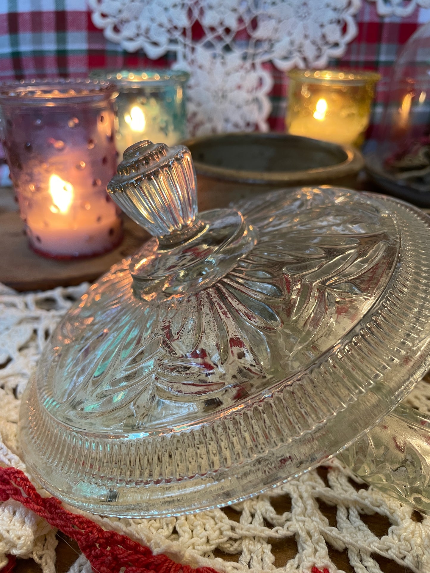 Vintage Powder Jar Gift Set- 1060s Press Cut Avon®Crystalique Powder Dish made by Fostoria close up of the beautiful lid