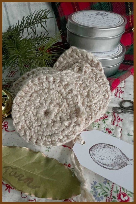 Field No. 220 • Pressed Balsam + Winter Linen Holiday Travel Tin Gift Set · The Midwinter Archive