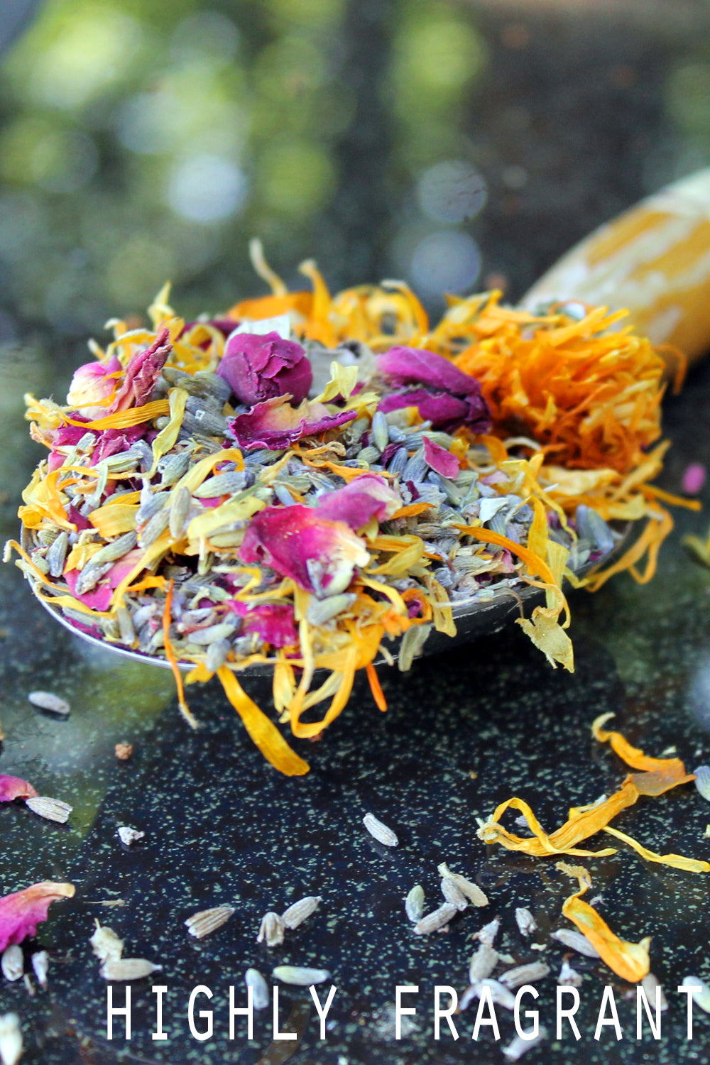 Cutting Garden • Organic Herbal Potpourri - Lizzy Lane Farm Apothecary