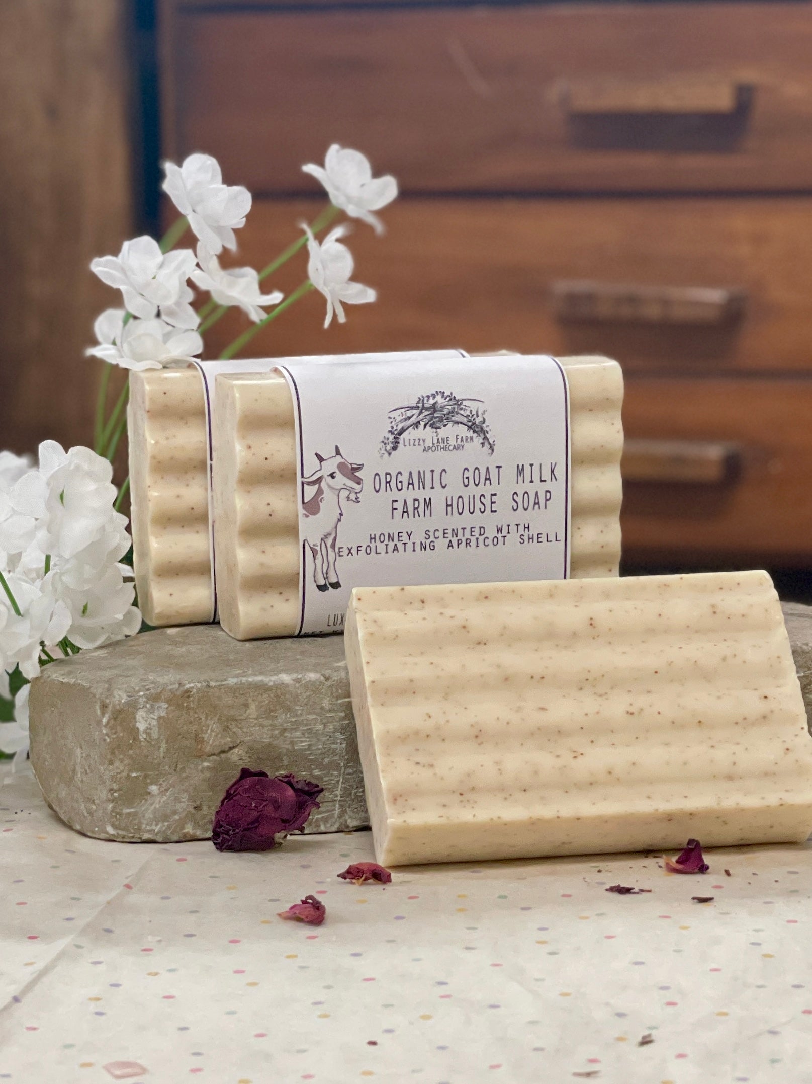 Farm House Goat Milk Soap | Organic Goat Milk |Honey & Apricot