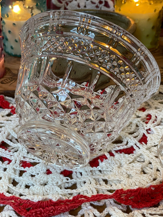 side view of the deails cut crystal