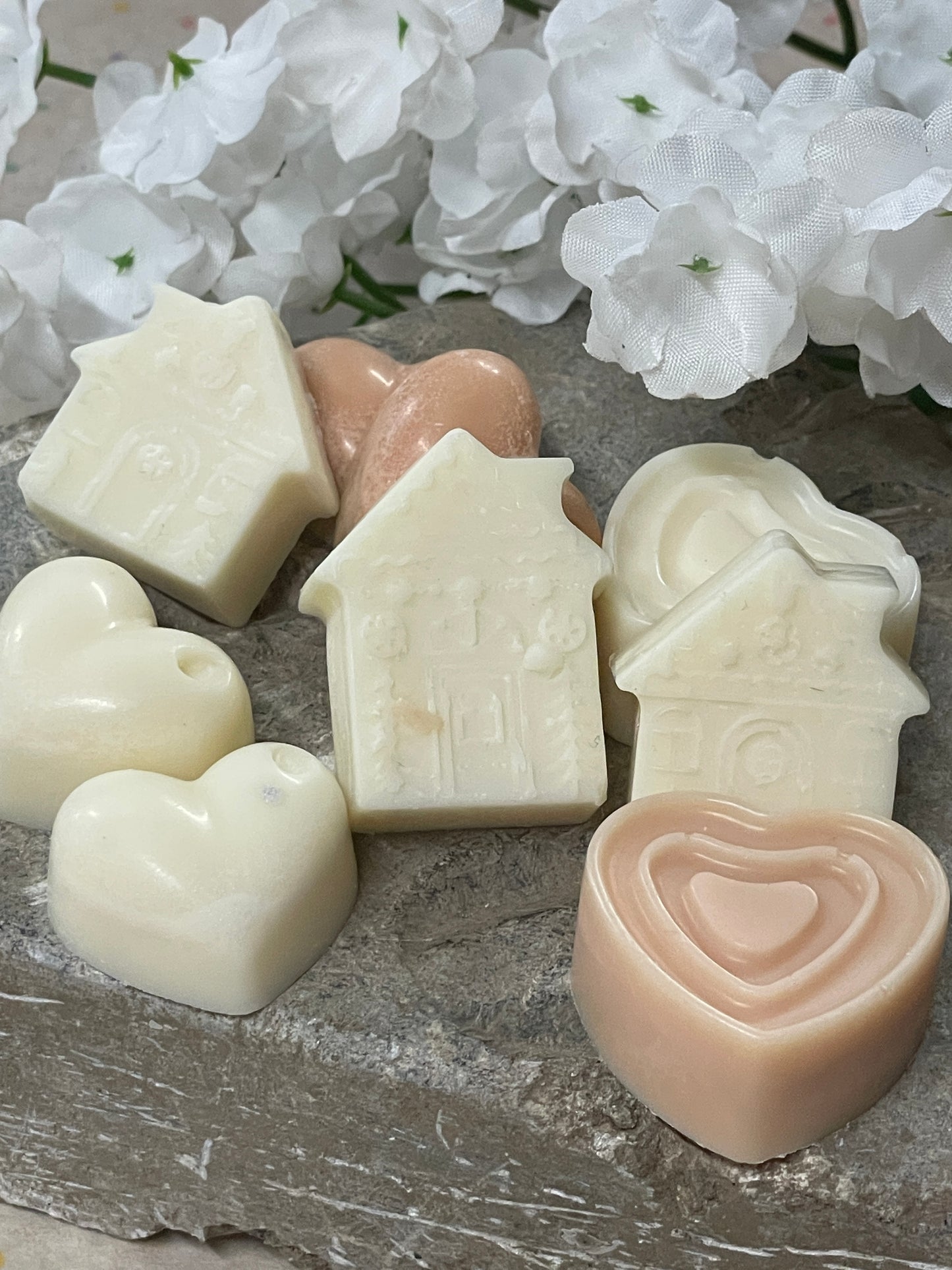 Farmhouse Dreams Wax Melts – Vanilla, Cotton Candy & Melon in Mini House & Heart Shapes 