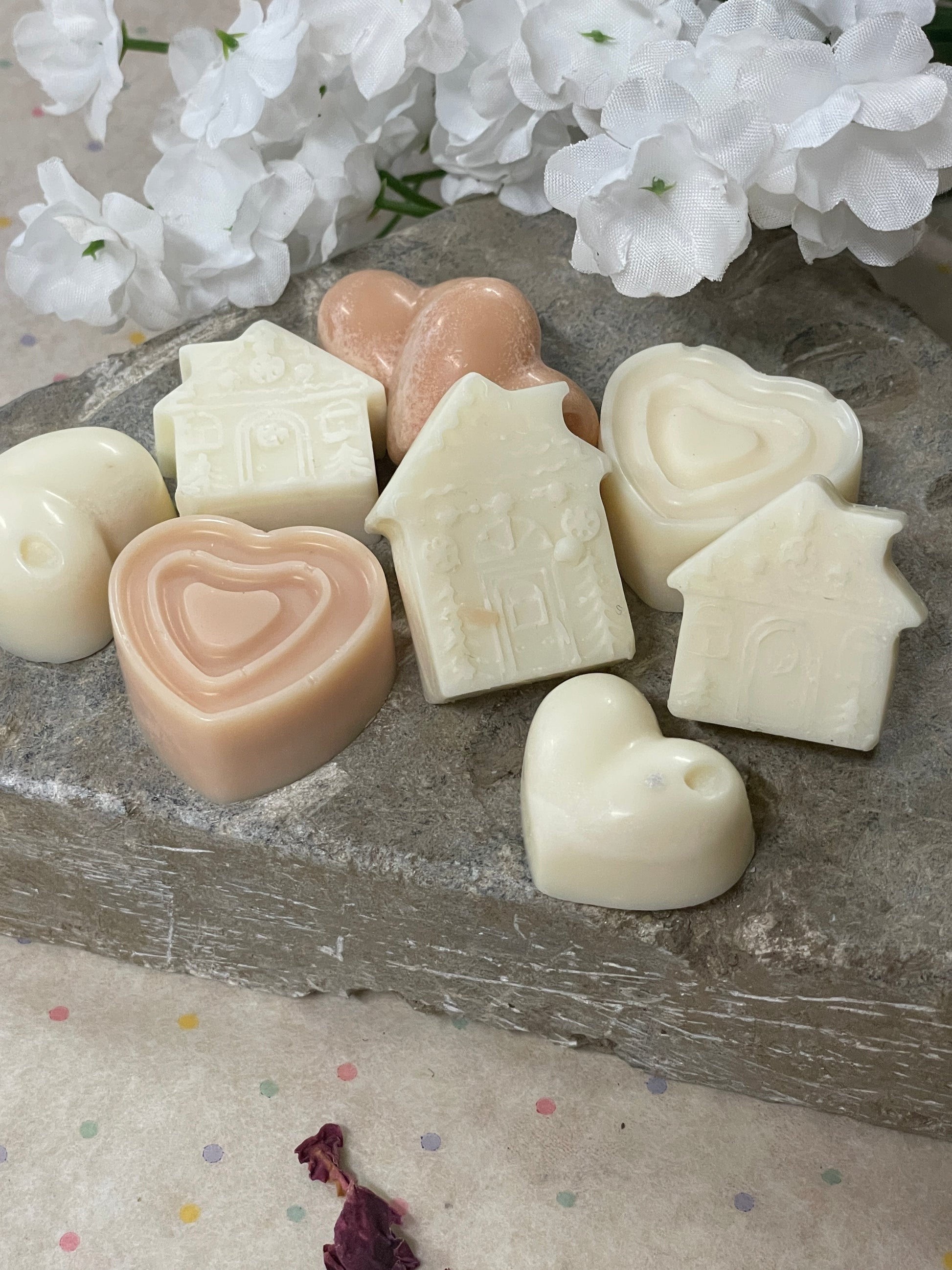 Farmhouse Dreams Wax Melts – Vanilla, Cotton Candy & Melon in Mini House & Heart Shapes 