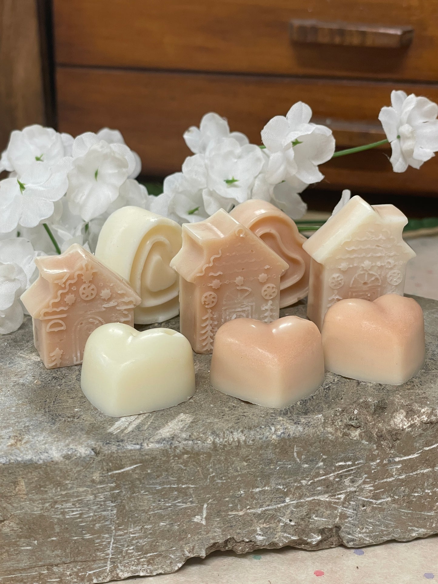 Farmhouse Dreams Wax Melts – Vanilla, Cotton Candy & Melon in Mini House & Heart Shapes 