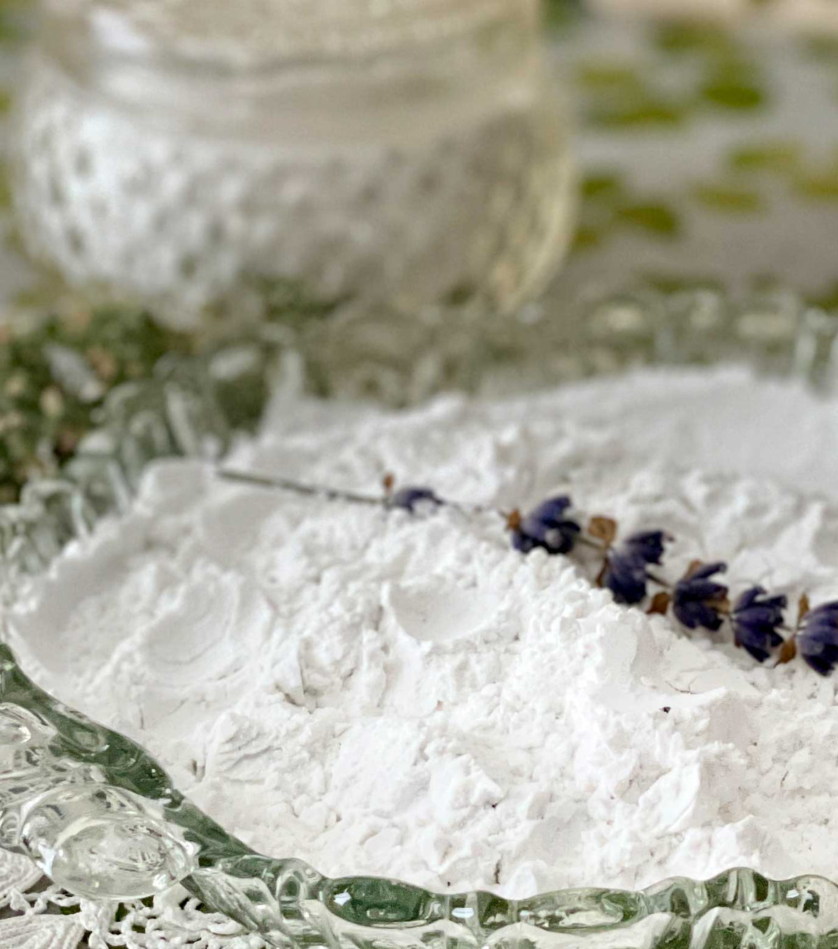 Botanical Dusting Powder Stillroom Dusting Powder: What It Is, How It’s Used, & Why We Still Ma ...