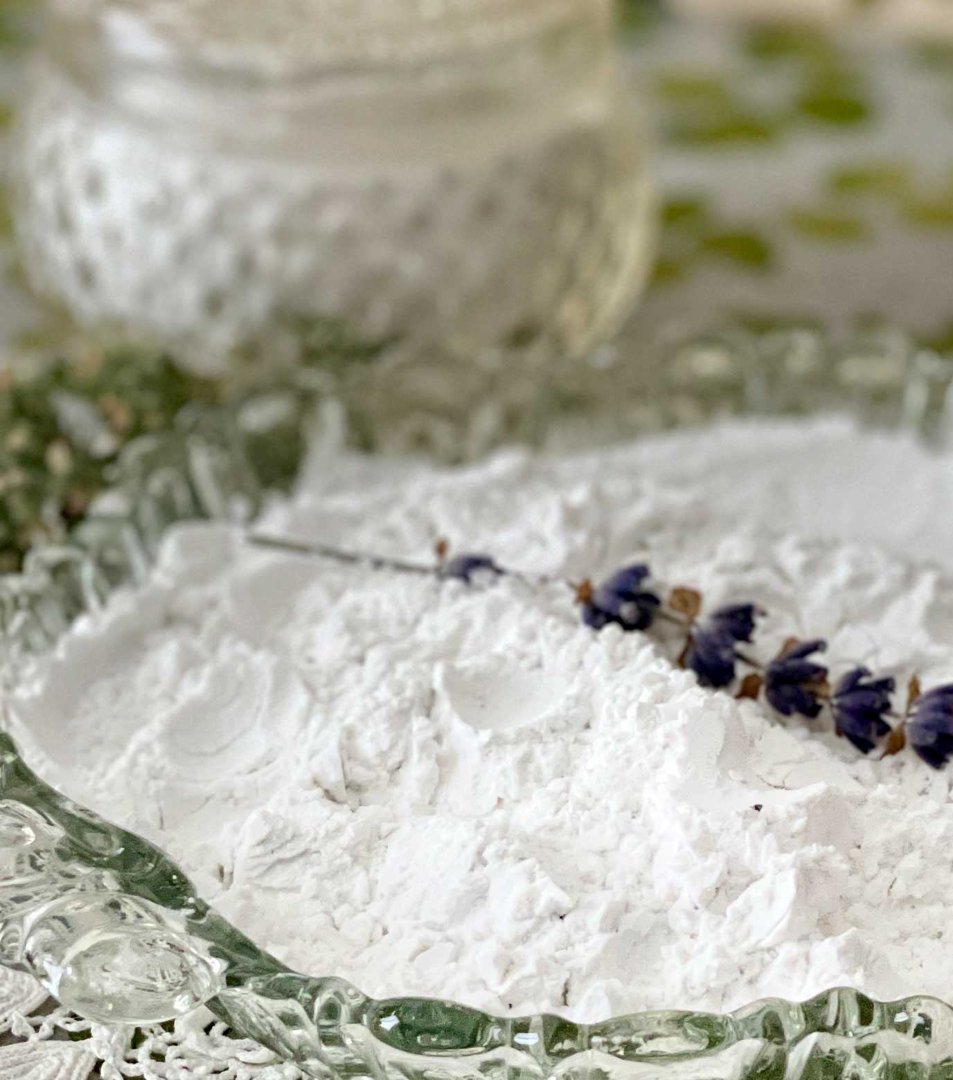 Field No. 134 — Carnation | Stillroom Dusting Powder | Talc Free Body Powder