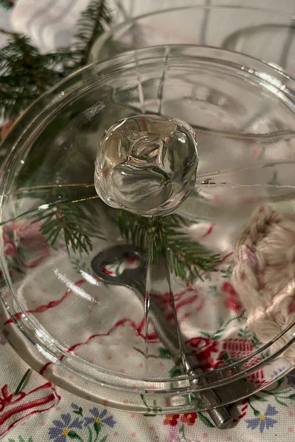 Vanity Dish No. 08 — Vintage Rose-Knob Powder Dish | 1940s Pressed Glass | Lavender Dragée Powder & Puff Set