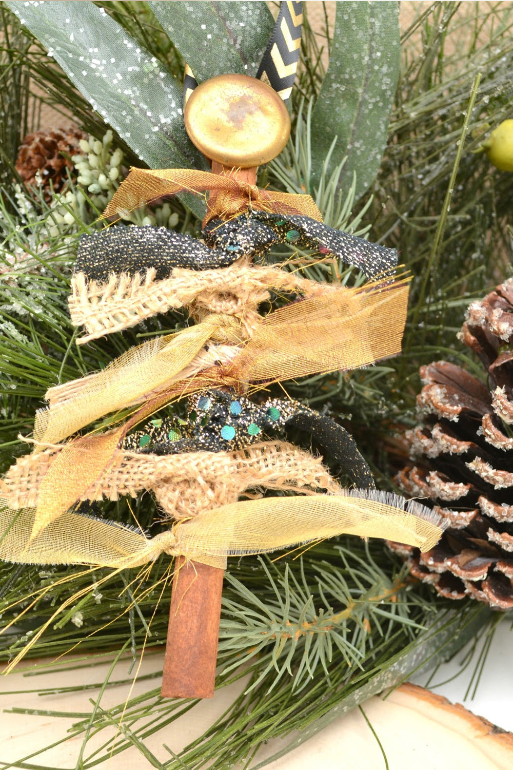 cinnamon stick crafts, tree ornament