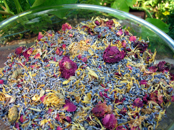 Cutting Garden • Organic Herbal Potpourri - Lizzy Lane Farm Apothecary