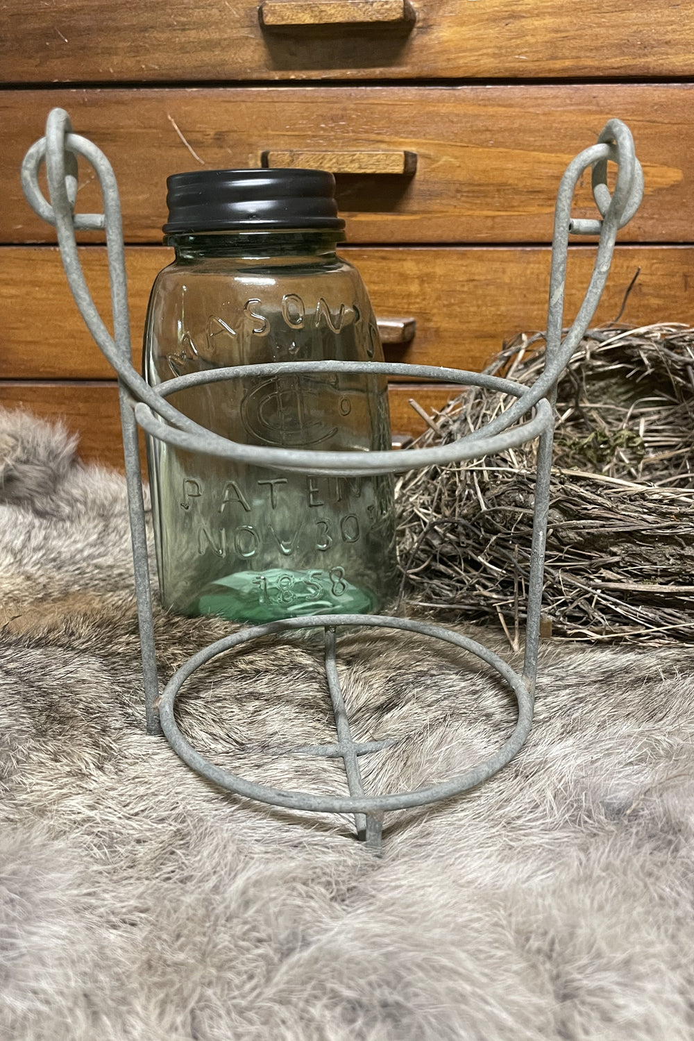 midget mason jar with galvanized wire caddy