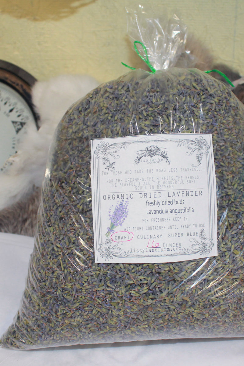 Bulk Lavender Ready to Ship
A snapshot of premium organic lavender packaged in a bulk bag, ready for shipping. Perfect for large projects, this lavender is ideal for cooks, crafters, and farmers who want high-quality, versatile lavender directly from the farm, eliminating the need for large suppliers.