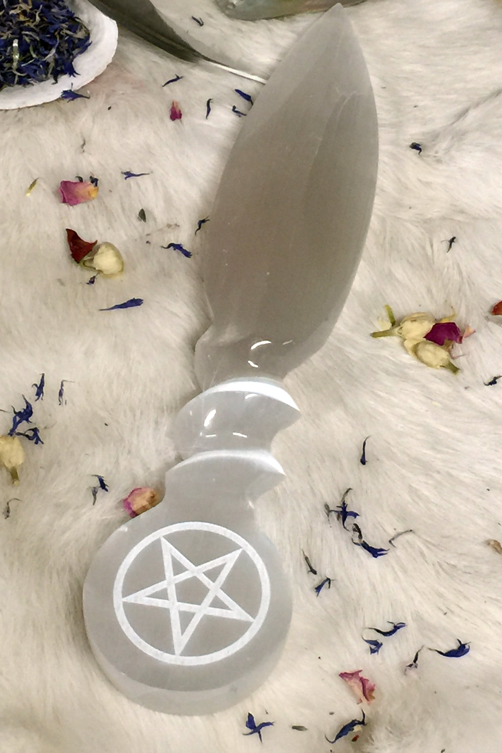 Large Selenite Athame with Pentacle Hilt | Twisted Selenite Wand |Selenite Pentacle Athame Ritual Knife for Directing Energy, Clear Negativity, Cleansing, Spells, Focus, Altar Tool, Meditation